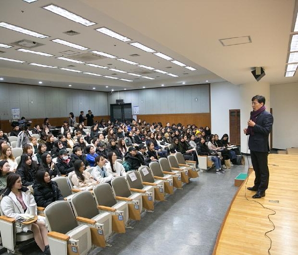 안희정 충청남도 도지사, 우리대학서 민주주의와 시민의식 특강 개최