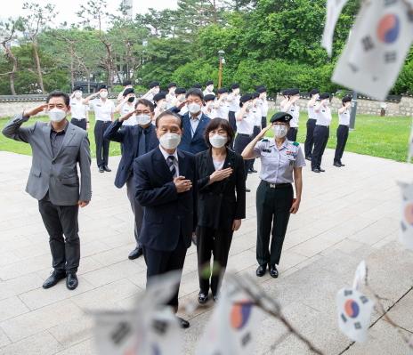 우리대학 학군단, 호국보훈의 달 맞아 의열사 참배해