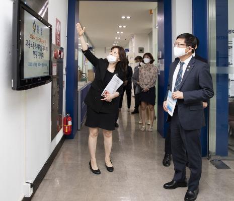 임서정 고용노동부 차관, 우리대학 대학일자리센터 취업교육현장 방문