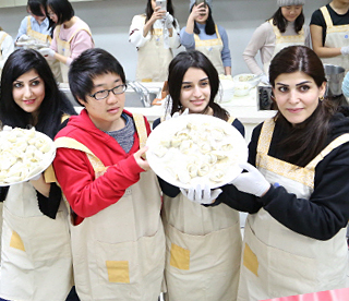 “I can make dumplings too.” Opening of Lunar New Year's Day Cultural Event for WBBP foreign students