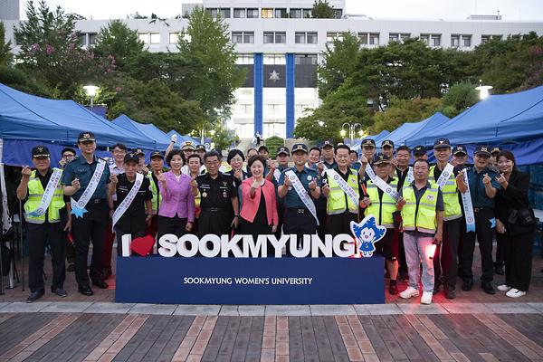 용산경찰서·지역 주민과 청파제 합동순찰…안전한 축제 만든다