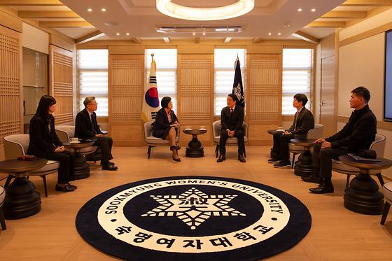 남성욱 석좌교수 임용장 수여식