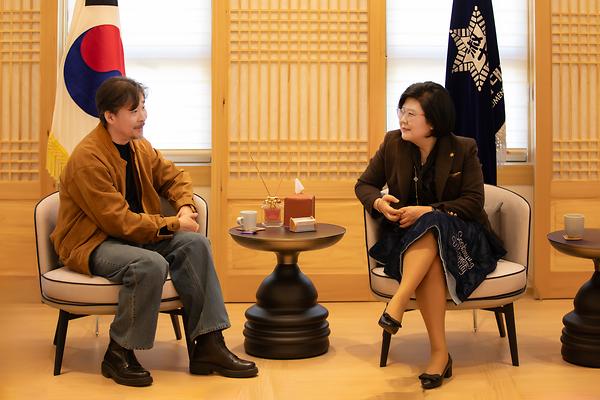 우리대학, '천만 영화' 제작자 김호성 대표와 영화 교과목 운영 논의